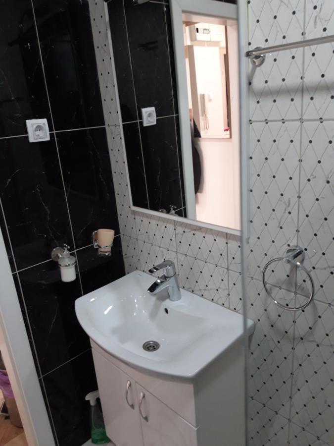 Stan Na Dan Simikic Daire Bijeljina Dış mekan fotoğraf