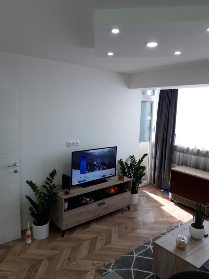 Stan Na Dan Simikic Daire Bijeljina Dış mekan fotoğraf